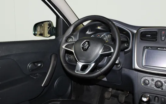 Renault Logan 1.60 механика, фото №1