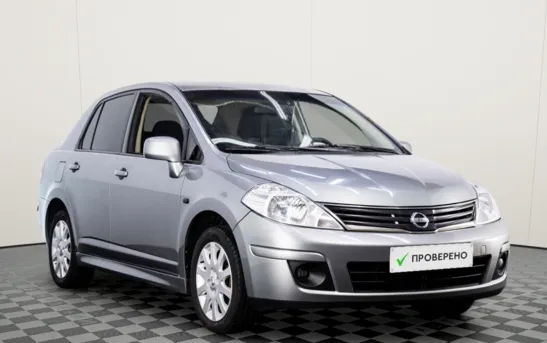 Nissan Tiida 1.60 механика, фото №1