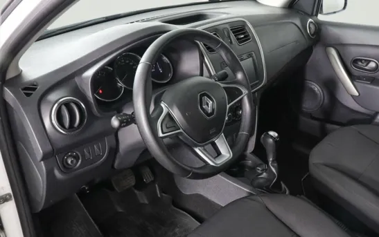 Renault Logan 1.60 автоматическая, фото №1