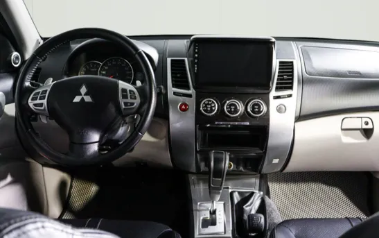 Mitsubishi Pajero Sport 3.00 автоматическая, фото №1