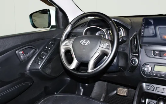 Hyundai ix35 2.00 автоматическая, фото №1