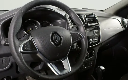 Renault Logan 1.60 автоматическая, фото №1