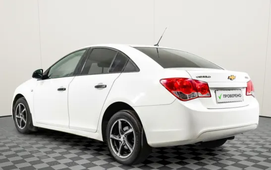 Chevrolet Cruze 1.60 механика, фото №1